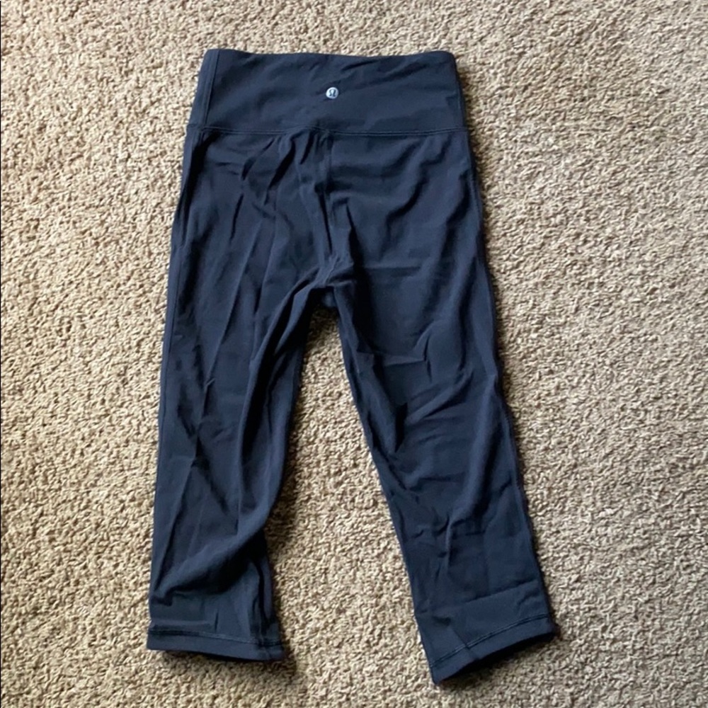 Lululemon crops
